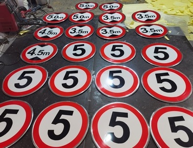 南阳南阳限速交通标牌厂家